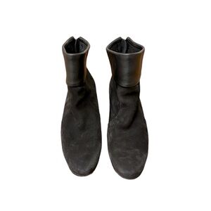 Arche suede and leather ankle booties in black. Size 39 (8). GUC